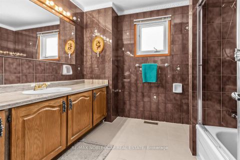 Photo 35 at 256 Airdrie Drive, East Woodbridge, Vaughan