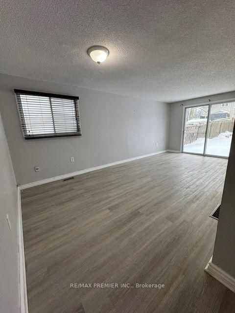 Photo 3 at 34 Argyle Road, Sunnidale, Barrie