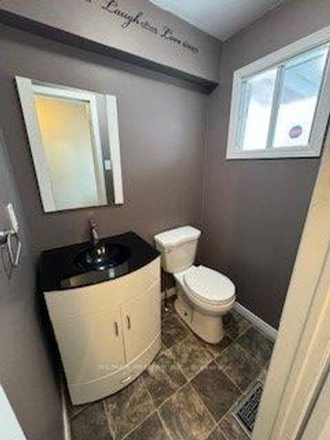 Photo 11 at 34 Argyle Road, Sunnidale, Barrie