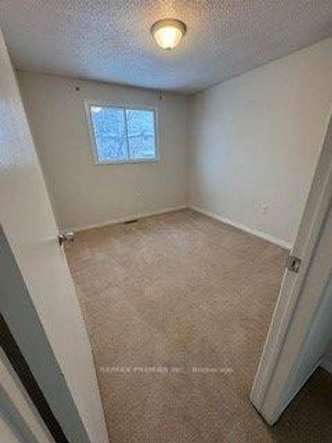 Photo 15 at 34 Argyle Road, Sunnidale, Barrie