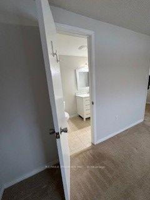 Photo 17 at 34 Argyle Road, Sunnidale, Barrie
