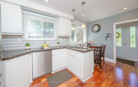 Photo 9 at 5 Manorwood Road, Bendale, Toronto
