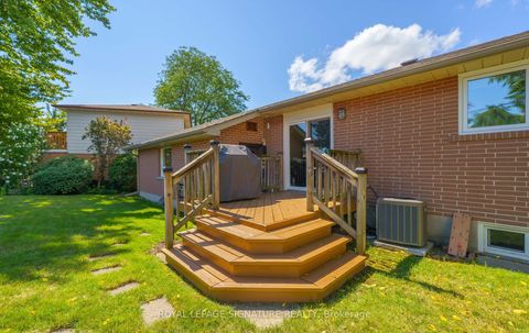Photo 37 at 5 Manorwood Road, Bendale, Toronto