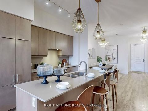 Photo 3 at 106 - 9075 Jane Street, Concord, Vaughan