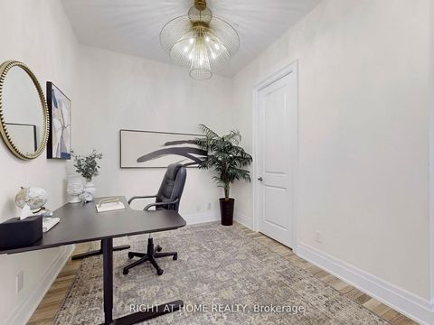 Photo 11 at 106 - 9075 Jane Street, Concord, Vaughan