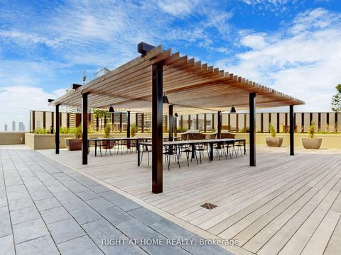 Photo 34 at 106 - 9075 Jane Street, Concord, Vaughan