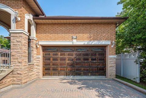 Photo 3 at 42 Oak Avenue, South Richvale, Richmond Hill