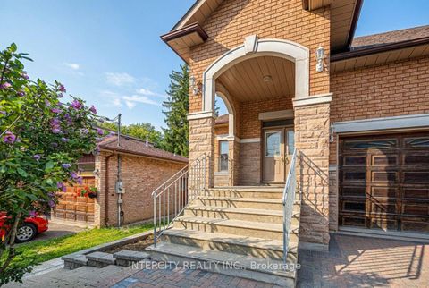 Photo 4 at 42 Oak Avenue, South Richvale, Richmond Hill