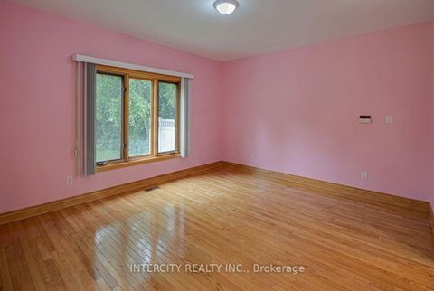 Photo 19 at 42 Oak Avenue, South Richvale, Richmond Hill
