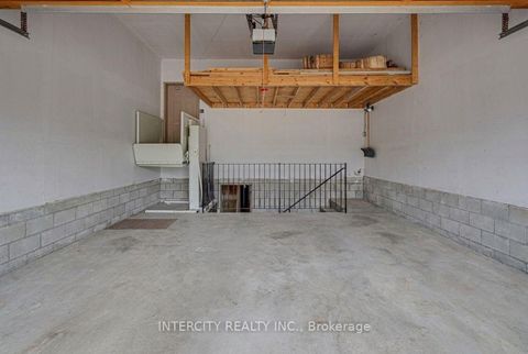 Photo 34 at 42 Oak Avenue, South Richvale, Richmond Hill