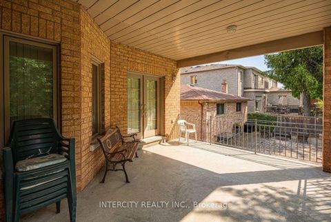 Photo 41 at 42 Oak Avenue, South Richvale, Richmond Hill