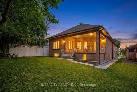 Photo 43 at 42 Oak Avenue, South Richvale, Richmond Hill