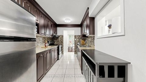 Photo 12 at 1906 - 390 Dixon Road, The Westway, Toronto