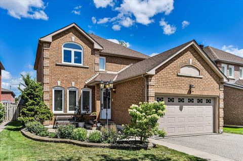 Photo 1 at 9 McCoy Court, Devonsleigh, Richmond Hill