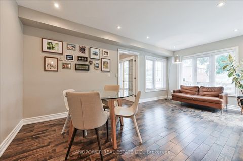 Photo 14 at 9 McCoy Court, Devonsleigh, Richmond Hill