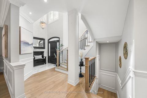 Photo 2 at 37 RAVINE EDGE Drive, Jefferson, Richmond Hill