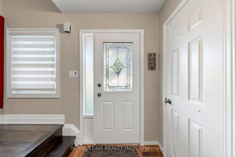 Photo 2 at 28 Ailsa Drive, Keswick North, Georgina