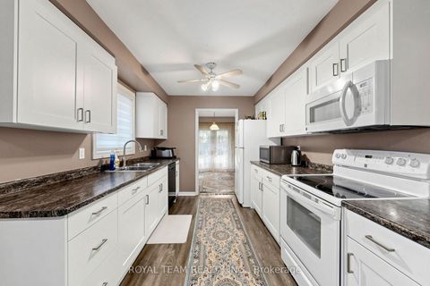 Photo 3 at 28 Ailsa Drive, Keswick North, Georgina