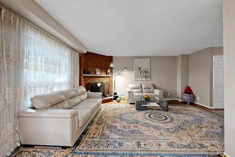 Photo 7 at 28 Ailsa Drive, Keswick North, Georgina