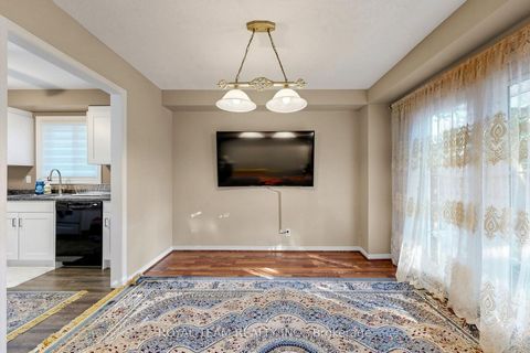 Photo 9 at 28 Ailsa Drive, Keswick North, Georgina