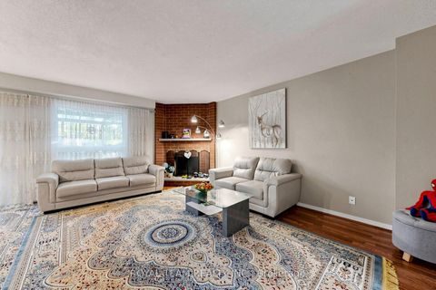 Photo 10 at 28 Ailsa Drive, Keswick North, Georgina