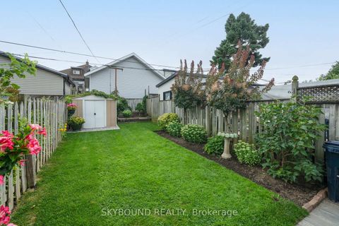 Photo 3 at 313 Silverthorn Avenue, Eglinton West, Toronto