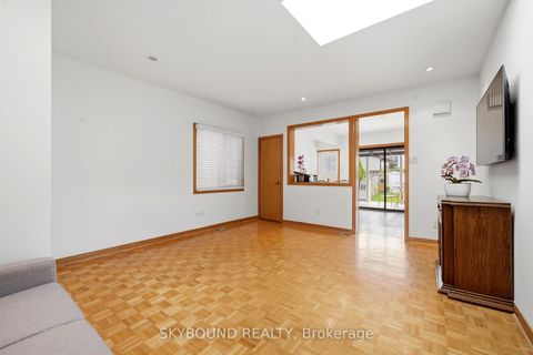 Photo 12 at 313 Silverthorn Avenue, Eglinton West, Toronto