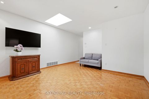 Photo 13 at 313 Silverthorn Avenue, Eglinton West, Toronto