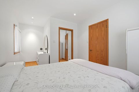 Photo 18 at 313 Silverthorn Avenue, Eglinton West, Toronto
