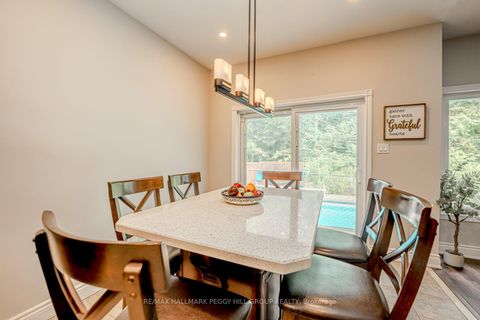 Photo 6 at 2 Purt Court, Bayshore, Barrie