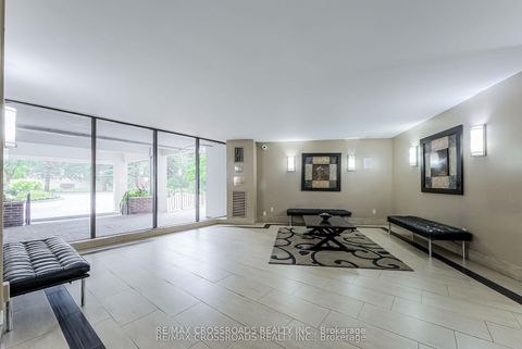 Photo 12 at 205 - 5 Shady Golfway, Flemingdon Park, Toronto