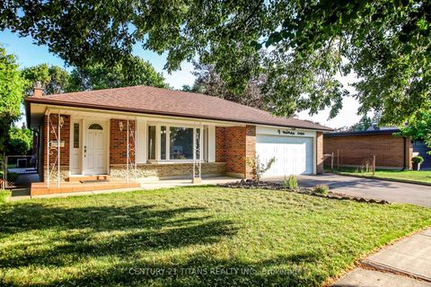 Photo 1 at 9 Minos Crescent, Woburn, Toronto