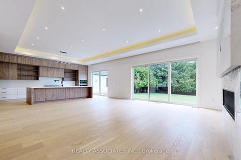 Photo 9 at 32 Cossar Avenue, Aurora Highlands, Aurora