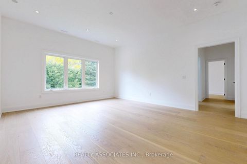 Photo 22 at 32 Cossar Avenue, Aurora Highlands, Aurora