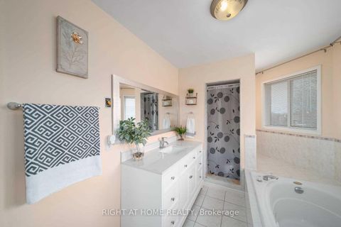 Photo 12 at 94 WARD Drive, Painswick South, Barrie