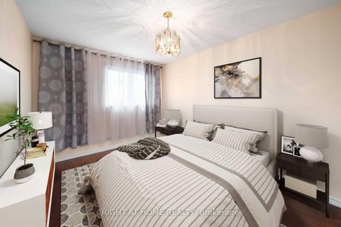 Photo 13 at 94 WARD Drive, Painswick South, Barrie