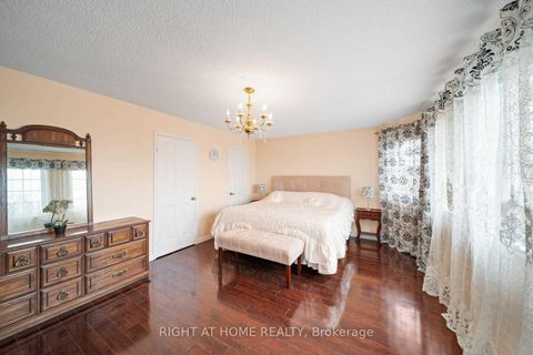 Photo 15 at 94 WARD Drive, Painswick South, Barrie