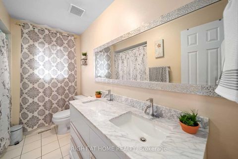 Photo 16 at 94 WARD Drive, Painswick South, Barrie