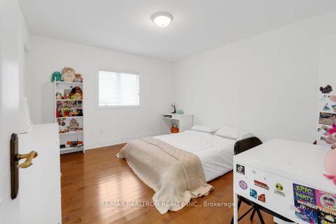 Photo 23 at 93 Oak Avenue, South Richvale, Richmond Hill