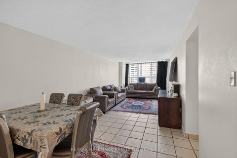 Photo 6 at 912 - 370 Dixon Road, The Westway, Toronto