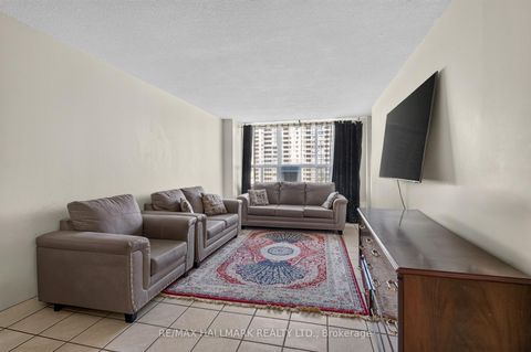 Photo 7 at 912 - 370 Dixon Road, The Westway, Toronto