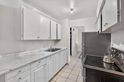 Photo 12 at 912 - 370 Dixon Road, The Westway, Toronto
