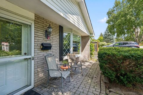 Photo 1 at 957 JANETTE Street, Leslie Valley, Newmarket
