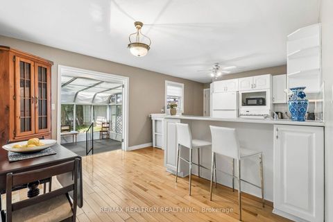 Photo 5 at 957 JANETTE Street, Leslie Valley, Newmarket