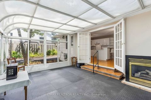 Photo 14 at 957 JANETTE Street, Leslie Valley, Newmarket