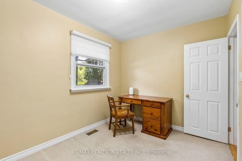 Photo 19 at 957 JANETTE Street, Leslie Valley, Newmarket