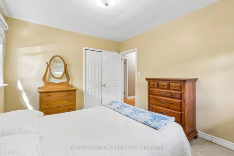 Photo 21 at 957 JANETTE Street, Leslie Valley, Newmarket