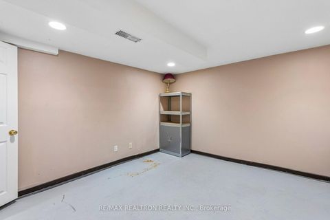 Photo 27 at 957 JANETTE Street, Leslie Valley, Newmarket