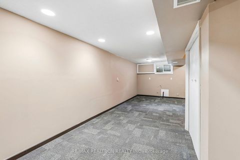 Photo 28 at 957 JANETTE Street, Leslie Valley, Newmarket
