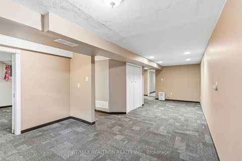Photo 30 at 957 JANETTE Street, Leslie Valley, Newmarket